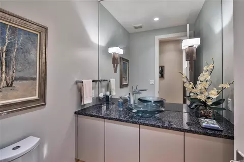 Bath - 155 Carondelet Plz #807, Saint Louis, MO 63105 photo 2 of 4