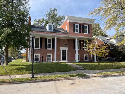 401 N 6th St, Saint Charles, MO 63301