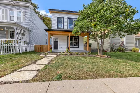 511 S Benton Ave, Saint Charles, MO 63301