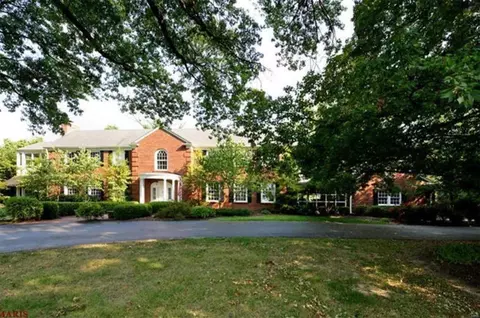16 Country Life Acres, Country Life Acres, MO 63131