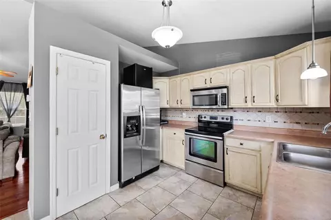 51 W Park Dr, O'fallon, MO 63366 photo 20