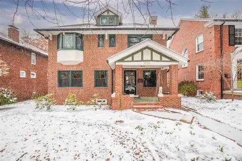 7028 Waterman Ave, Saint Louis, MO 63130