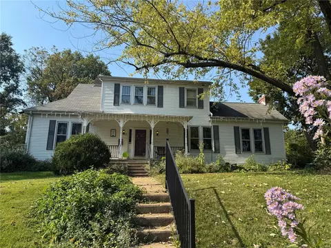 151 N Clay Ave, Saint Louis, MO 63135