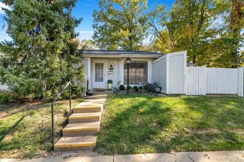 2426 Forest Shadows Dr, Saint Louis, MO 63136