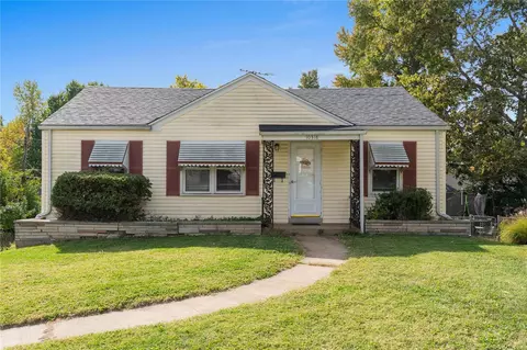10318 Saint Arthur Ln, Saint Ann, MO 63074