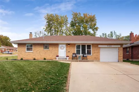 9100 Kit Dr, Saint Louis, MO 63123