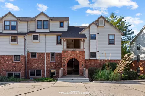 2806 Par Valley Ct #C, Saint Louis, MO 63129