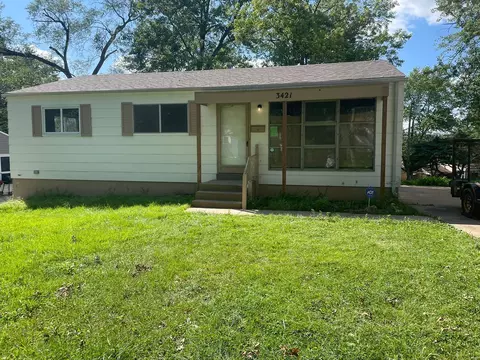 3421 Elmhurst Dr, Saint Louis, MO 63121