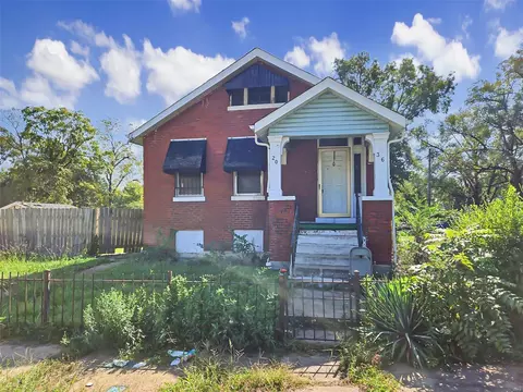 2036 E De Soto Ave, Saint Louis, MO 63107