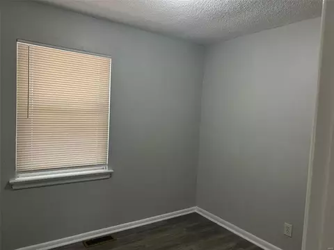 Bedroom - 509 Teston Dr, Saint Louis, MO 63135 photo 2 of 2
