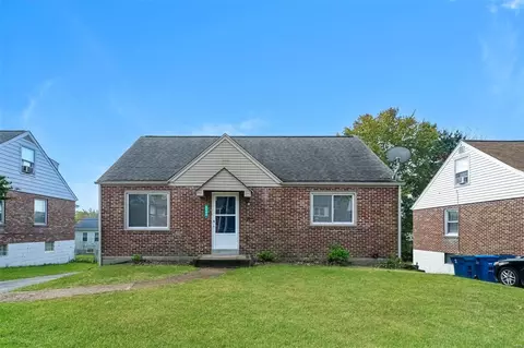 8660 Belhaven Dr, Saint Louis, MO 63114