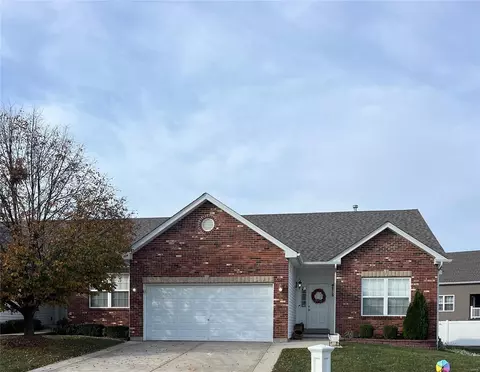 4815 Misty Wood Ct, Wentzville, MO 63385
