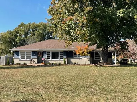 98 Irene Dr, Ballwin, MO 63011