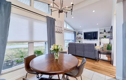 Dining - 430 Orchard Ave, Ballwin, MO 63021 photo 2 of 2