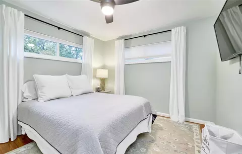 Bedroom - 430 Orchard Ave, Ballwin, MO 63021 photo 3 of 4