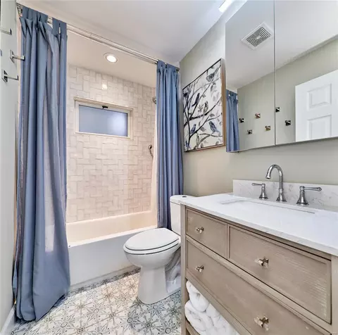 Bath - 430 Orchard Ave, Ballwin, MO 63021 photo 1 of 2