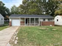 155 Capri Dr, Florissant, MO 63033