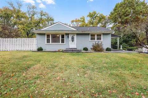 3513 Adie Rd, Saint Ann, MO 63074