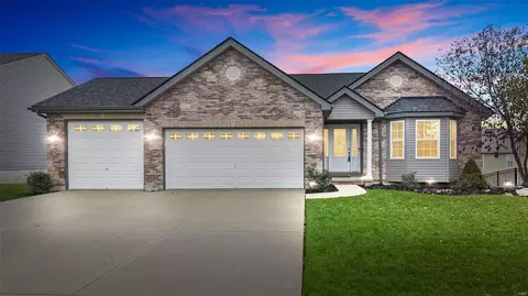 1110 William Penn Dr, Wentzville, MO 63385