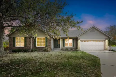3404 Clearfield Ln, Saint Charles, MO 63303