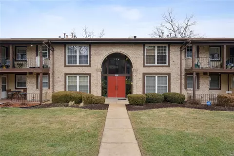11991 Villa Dorado Dr #C, Saint Louis, MO 63146
