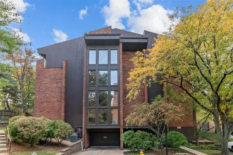 514 Coeur De Royale Dr #301, Saint Louis, MO 63141