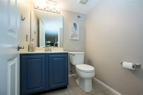 Bath - 16704 Hickory Crest Dr, Wildwood, MO 63011 photo 6 of 6