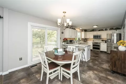 Dining - 16704 Hickory Crest Dr, Wildwood, MO 63011 photo 3 of 3