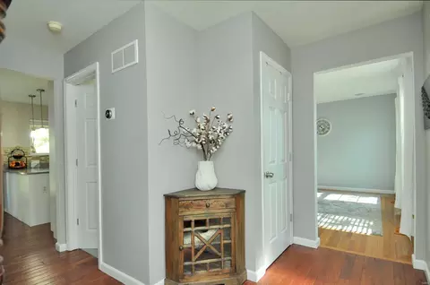 7068 Black Horse Dr, O'fallon, MO 63368 photo 5