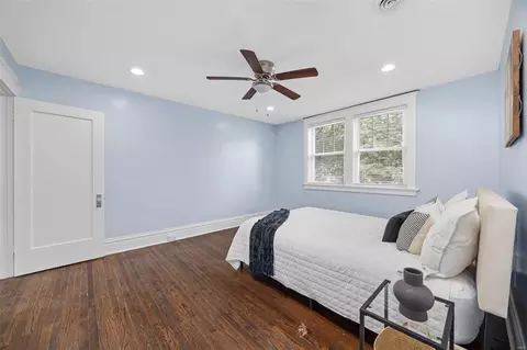 Bedroom - 3731 Oakmount Ave, Normandy, MO 63121 photo 2 of 8