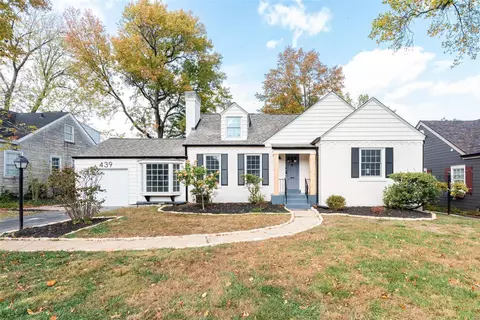 439 Bogey Ln, Saint Louis, MO 63122