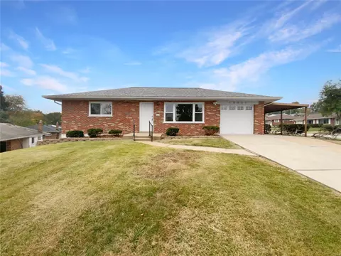 10021 Shea Dr, Saint Louis, MO 63123