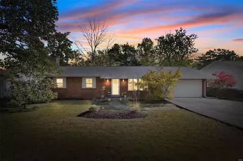 1218 Bardot Ln, Saint Louis, MO 63146