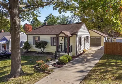 2760 Hawson Dr, Saint Louis, MO 63125