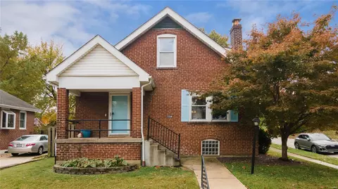 7238 Richmond Pl, Saint Louis, MO 63143