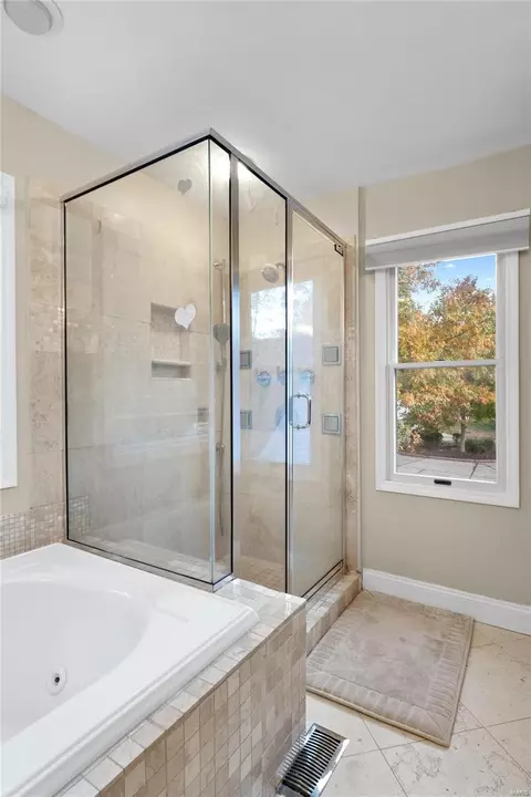 Bath - 1817 Sparks Ct, Wildwood, MO 63011 photo 5 of 8