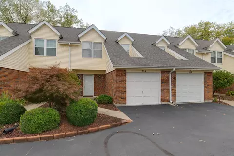324 Devonshire Ct #D, Saint Peters, MO 63376