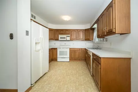 302 Wolff Ln, Ellisville, MO 63011 photo 10