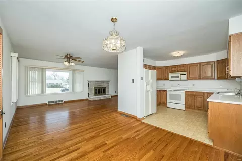 302 Wolff Ln, Ellisville, MO 63011 photo 9
