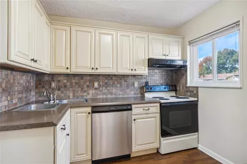 Kitchen - 120 Carmel Woods Dr, Ellisville, MO 63021 photo 1 of 2