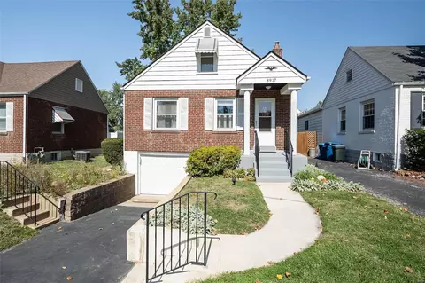 8917 Shawnee Ln, Saint Louis, MO 63114