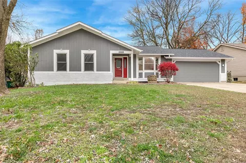 4155 Attleboro Ct, Saint Charles, MO 63304