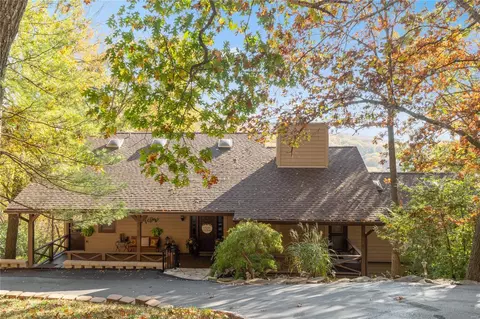 1812 Chimney Top Farms Rd, Wildwood, MO 63038