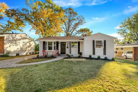 10540 Castle Dr, Saint Louis, MO 63136