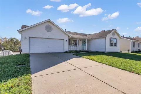 714 Whispering Willow Dr, O'fallon, MO 63366 photo 3