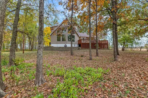 1230 Silvers Rd, Saint Peters, MO 63376
