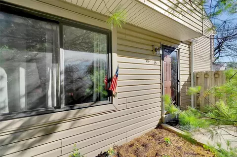 15 Megans Ct, O'fallon, MO 63366