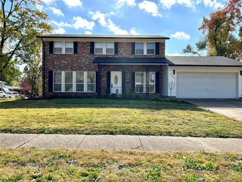 2290 Buttercup Dr, Florissant, MO 63033