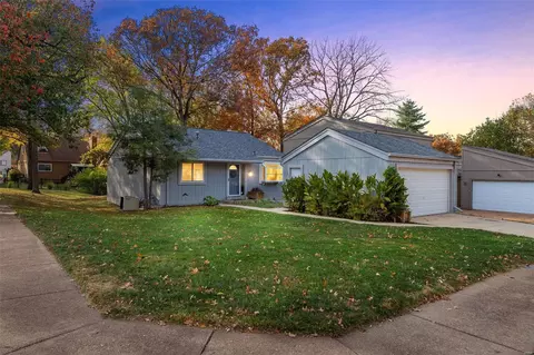 967 Imperial Pt, Manchester, MO 63021