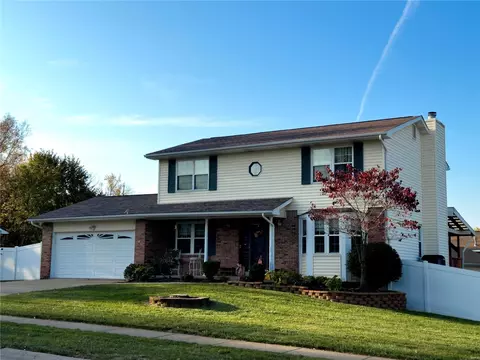 2142 Graystone Dr, Saint Charles, MO 63303